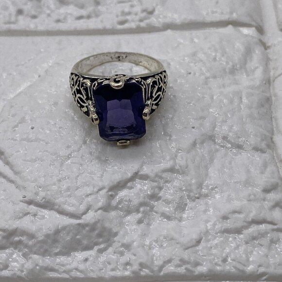 Womens Fashion Ring Purple Gemstone Silver Plated Metal Intricate Design Size 9 - Picture 4 of 9